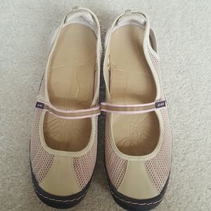 J-41 Beachcomber Mary Jane